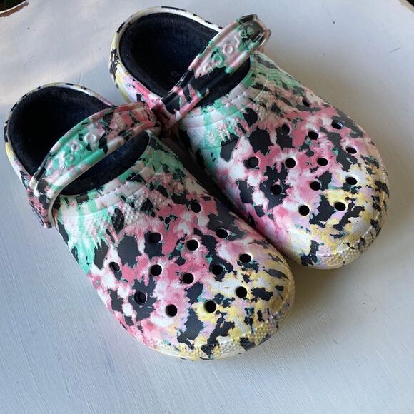 Crocs Dual Comfort Classic Lined Tie-Dye Multi Color Unisex Slip On Crocs - Picture 3 of 12